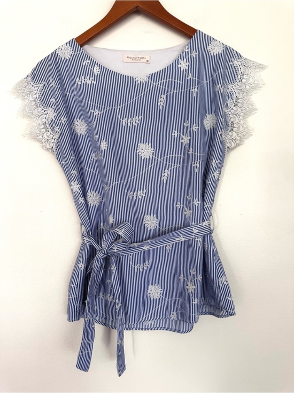 Reaction Blue Stripe Lace Sleeve Tie-Waist Embroidered Blouse Size 38 or Medium